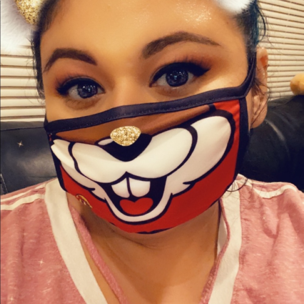 Meet your Posher, Yazzi